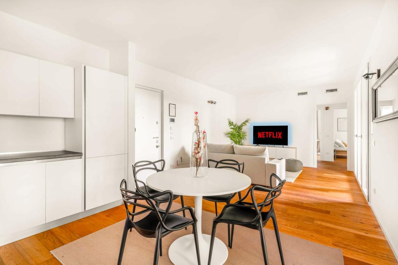 Modern With Terrace & Garage By Ndp Rent Apartment Milan Exterior photo
